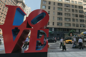 Love Sculpture en Avenue of the Americas. ©Alexpro9500 / Shutterstock.com